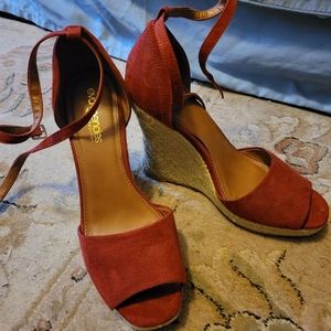 Eva Mendes Strappy Platform shoes